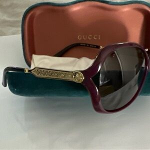 GUCCI GG0076S 004 Oversized Round Sunglasses Burgundy w/ Gold GG Italy